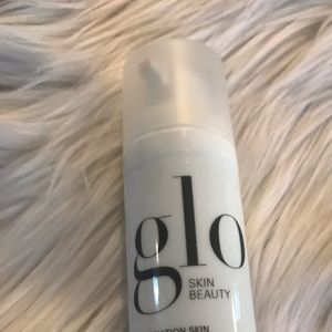 Glo Moisturizing tint